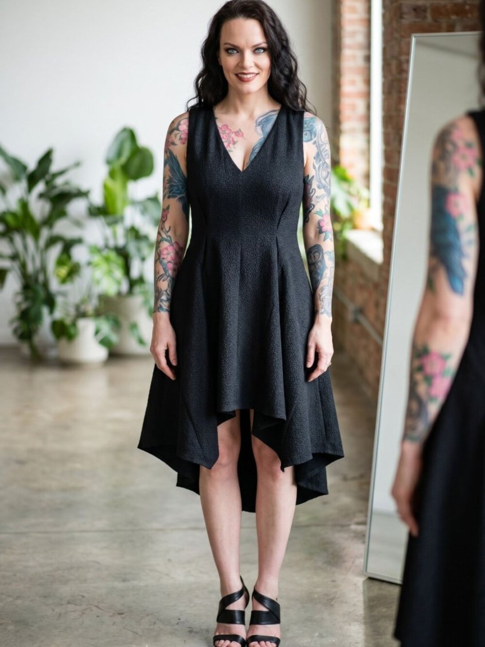 BCBGMaxAzria ✦ Black Textured Sleeveless Hi‑Low Swing Dress ✦ V‑Neck & Lined S